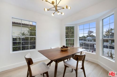 5143 Newcastle Ave, Van Nuys CA  91316-3512 exterior