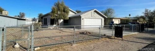 1372 Rubel Ln, Bullhead City, AZ 86442-6733