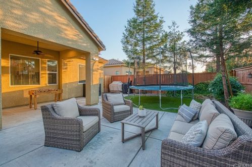 2574 Utah Ave, Fresno CA  93720-3977 exterior