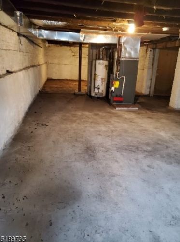 54 2 St, Newark NJ 07107-3106 exterior