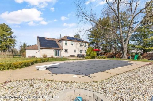 26 Patterson Dr, East Freehold, NJ 07728-7864