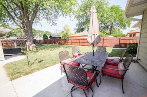 2823 103, Milwaukee WI 53214-2555 exterior