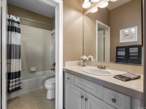 7463 Circulo Sequoia, Carlsbad CA 92009-8467 exterior