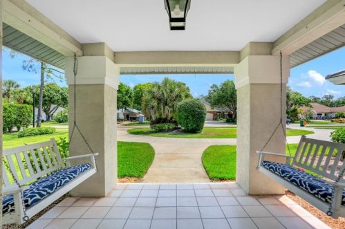 7359 Stonegate Dr, Naples, FL 34109-7202