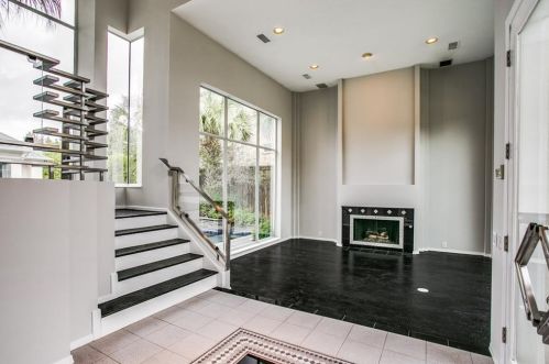 6425 Shady Oaks Ln, Plano TX  75093-8825 exterior