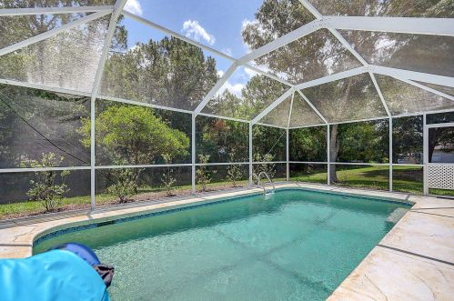 4220 61 Ave, Vero Beach FL 32968-9258 exterior