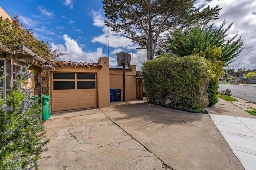 641 Eardley Ave, Del Monte Park CA  93950-4621 exterior