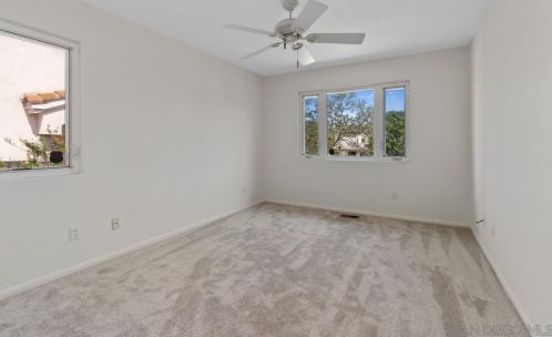 955 Agate St, San Diego CA  92109-1175 exterior