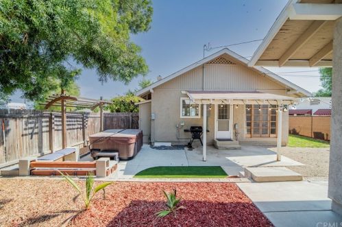 701 Limited Ave, Lake Elsinore CA  92530-3518 exterior