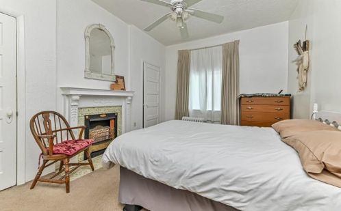 3229 Parkview Ave, Pittsburgh, PA 15213-4513