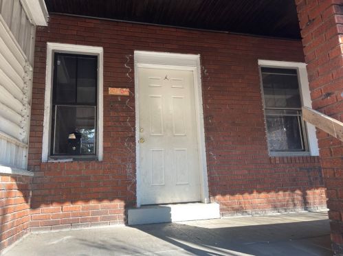 2764 Glenmawr St, Pittsburgh, PA 15204-1910