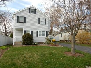 31 Mcclean Ave, Stamford CT  06905-3410 exterior