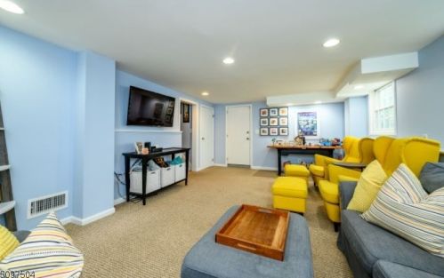 152 Paterson Rd, Fanwood NJ  07023-1012 exterior