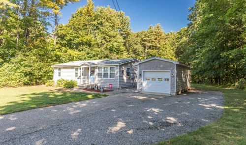 17 New Rd, North Hampton, NH 03862-2128