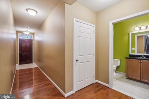 101 Bradbury Dr, Norristown, PA 19401-1901