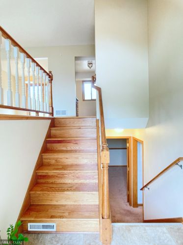 3505 Dell Ct, Saint Paul, MN 55110-5300