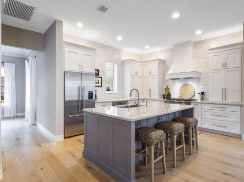 1070 Nash Dr, Kissimmee FL  34747-4319 exterior