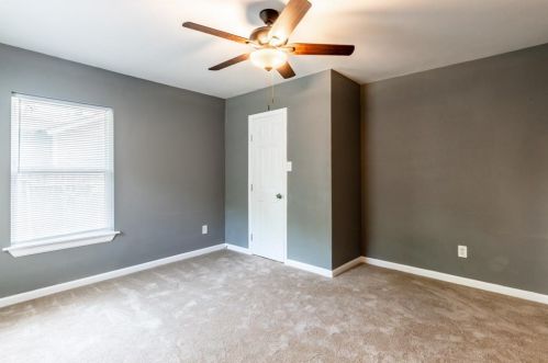 2202 Chestnut Ave, Fort Worth TX  76164-7953 exterior