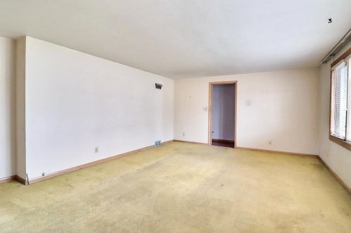 1171 Bond St, Green Bay, WI 54303-4040