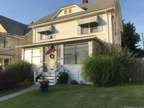 444 Davidson St, Bridgeport, CT 06605-3208