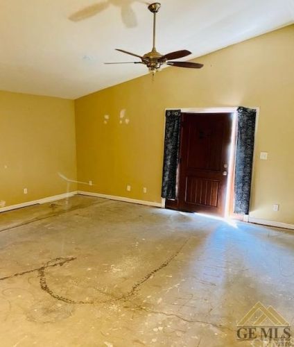 6510 Stanley St, Bakersfield, CA 93308-2126