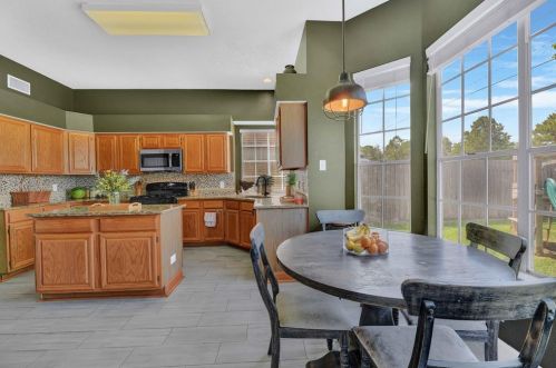 701 Wicklow Dr, Deer Park, TX 77536-8001