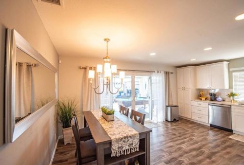 1031 Gale St, Escondido CA  92027-1230 exterior