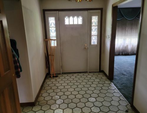 8075 Hickory Hill Ln, Cincinnati, OH 45241-1336