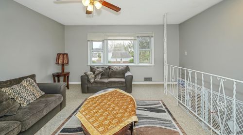 11 Blossom Ave, Holtsville NY  11742-1704 exterior