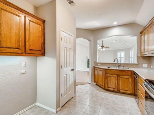 18640 Gibbons Dr, Dallas TX  75287-4042 exterior