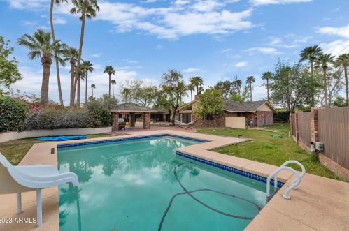 4950 Exeter Blvd, Phoenix AZ  85018-2943 exterior