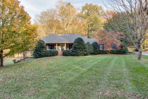 4310 Sowell Hollow Rd, Columbia, TN 38401-8474
