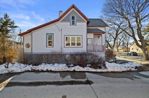 333 Euclid Ave, Milwaukee WI  53207-2615 exterior