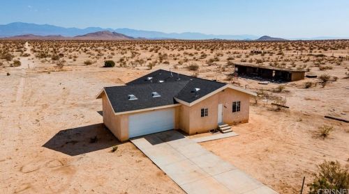 19562 Avenue, Lancaster, CA