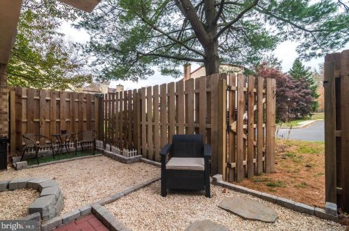 2 Aspen Way, Gardenville PA  18901-2746 exterior