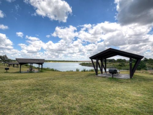 4214 Madrid Dr, Georgetown TX 78628-1306 exterior