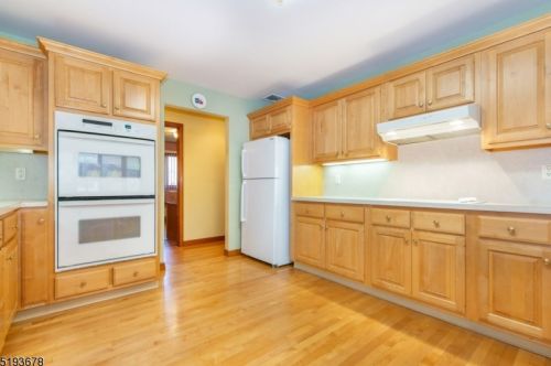 40 Jacobus Ave, Little Falls NJ  07424-2305 exterior