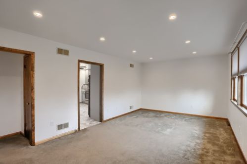 316 Tarragonna St, Pittsburgh, PA 15210-3250