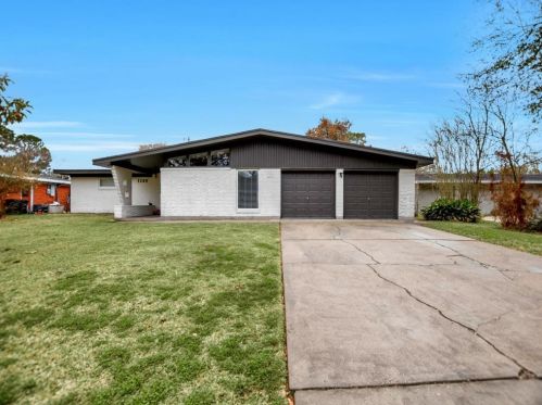 1139 Mainland Dr, Texas City, TX 77590-5532