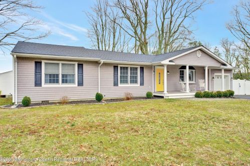 313 Timberline Pl, Bricktown, NJ 08723-5932