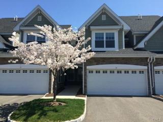 38 Tucker St, Danbury, CT 06810-5133