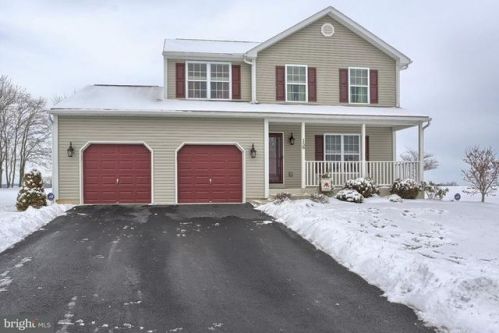 156 Sandhurst Blvd, Blandon, PA 19510-9573