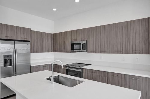 17334 41st St, Hollywood FL  33029 exterior