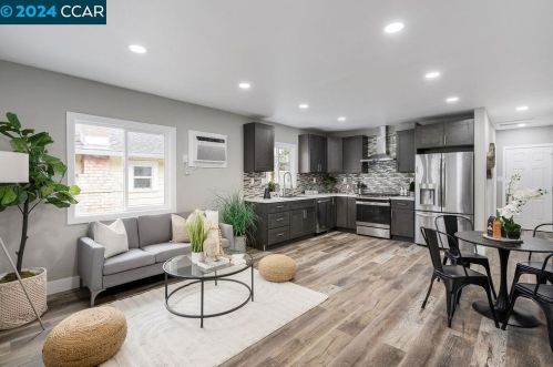 420 8th St, West Pittsburg CA  94565-2632 exterior
