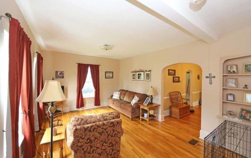 7 Elizabeth St, Mount Vernon, OH 43050-1705