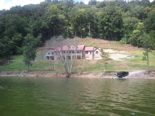 240 Jim Town Rd, Mooresburg, TN 37811-2412