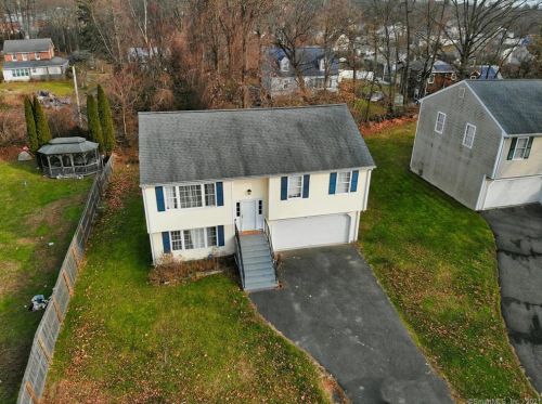 40 Platt Pl, Bridgeport, CT 06606-2941
