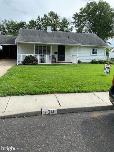 130 Lebbie Ln, Fairless Hills, PA 19030-2404