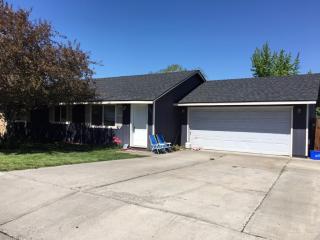 3207 Reindeer Ave, Eagle Crest, OR 97756-8069