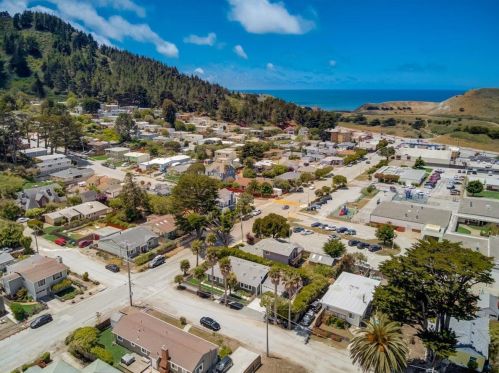 188 Ramona Ave, Pacifica CA  94044-3044 exterior